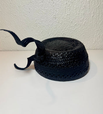 Lace pillbox and flick detail