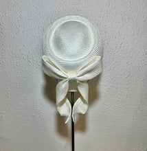 Ivory pillbox with flat edge bow