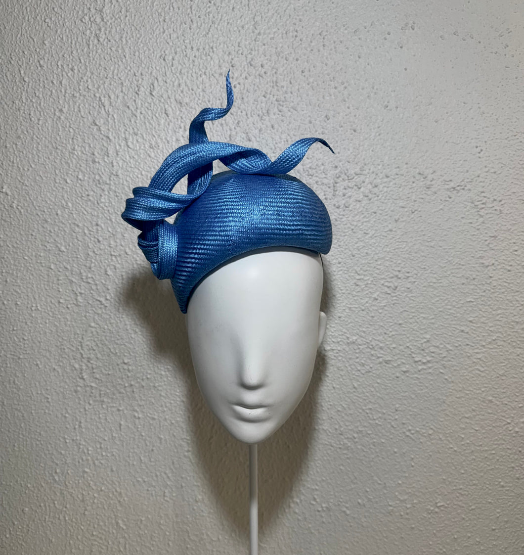 Rolled cornflower beret