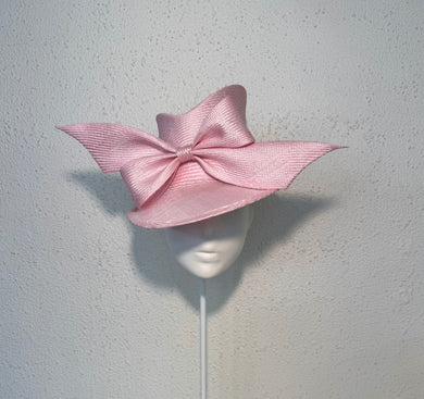 Sharp fedora with large bow