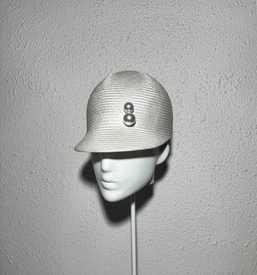 The jockey and the pearls