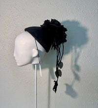 Trailing roses in black