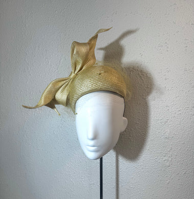 Lemonade beret with veil