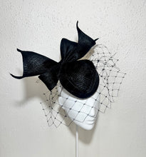 Hostess Noir
