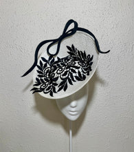 Derby lace saucer