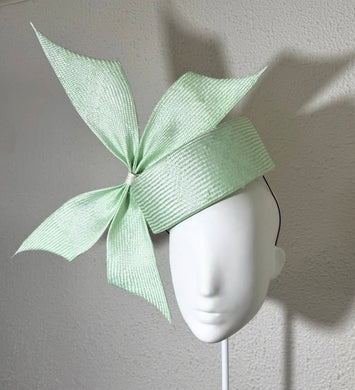 Butterfly bow spearmint