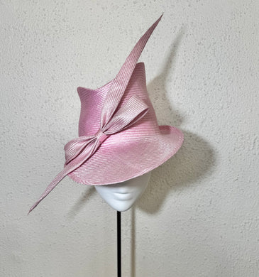 Sharp fedora in baby pink
