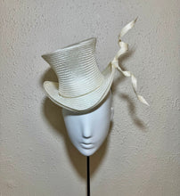 Ivory Vivienne Mini topper