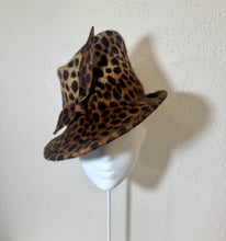 Fedora - Leopard with knot bow