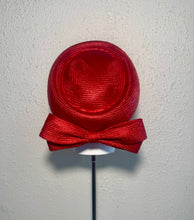 Pillbox vibrant red and flat double bow