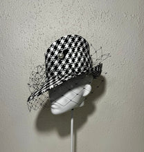 Sharp houndstooth