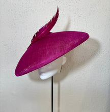 Dimple brim in fuchsia