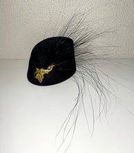 Baroque and feather wedge