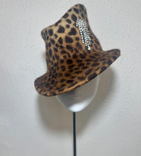 Fedora - leopard