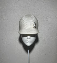 The jockey and the pearls