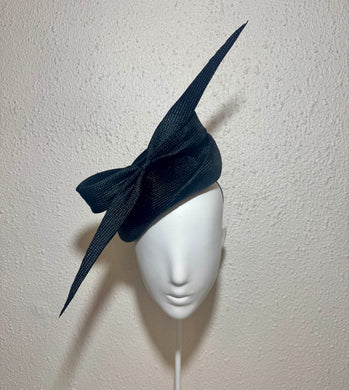 Sharp bow beret