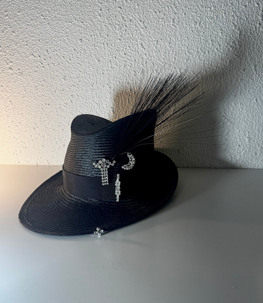 Fedora - the sharp fedora in black