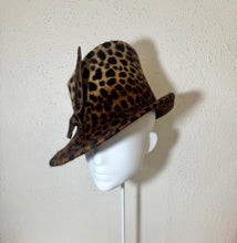 Fedora - Leopard with knot bow